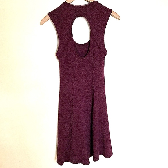 Urban Outfitters Sleeveless Maroon Dress Small STRETCHY - Picture 7 of 11